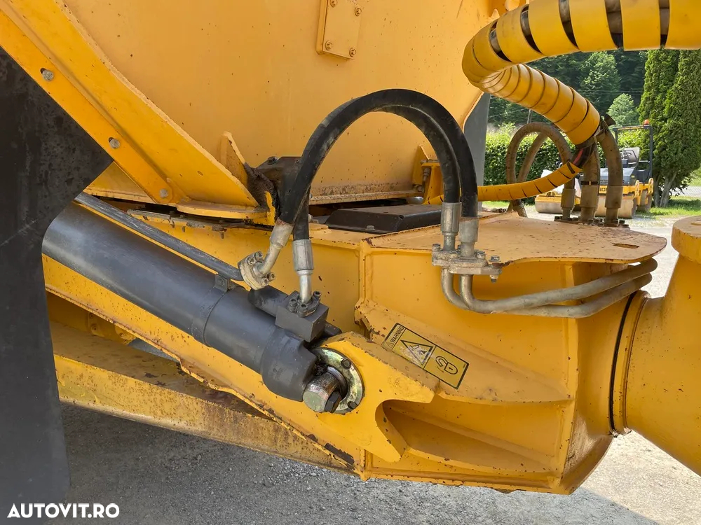 Volvo A25D - 15