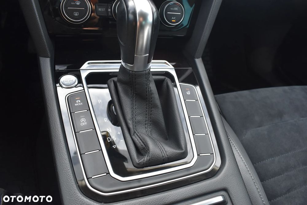 Volkswagen Passat 1.5 TSI EVO Highline DSG - 35