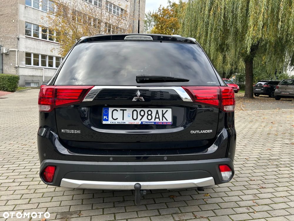 Mitsubishi Outlander - 3