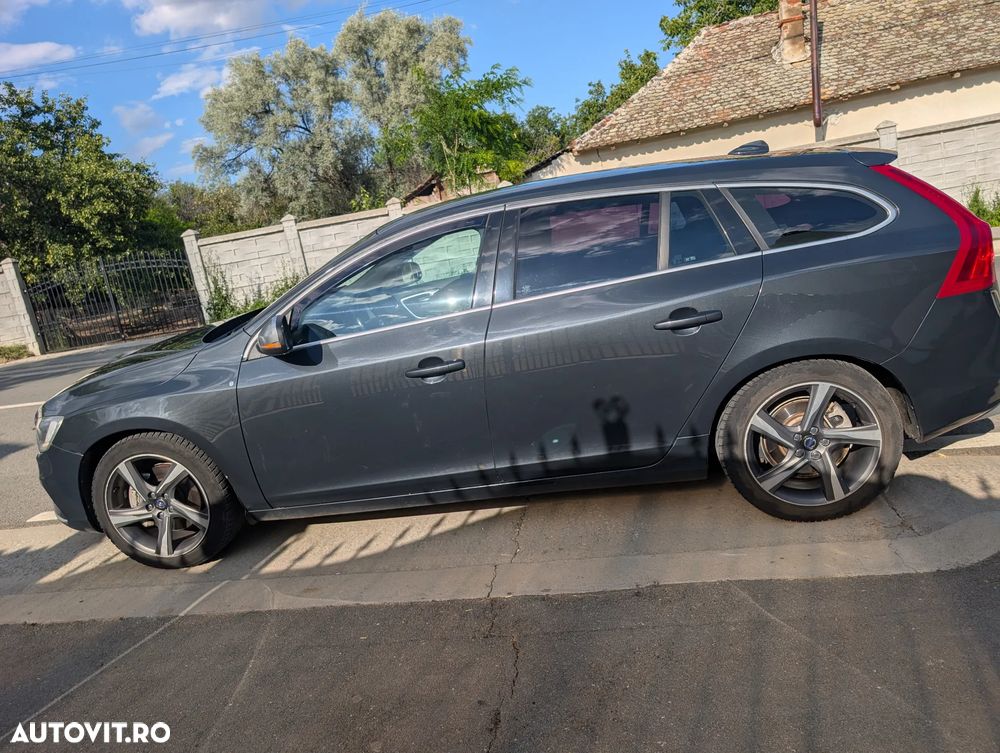 Volvo V60 D5 AWD Geartronic RDesign - 7