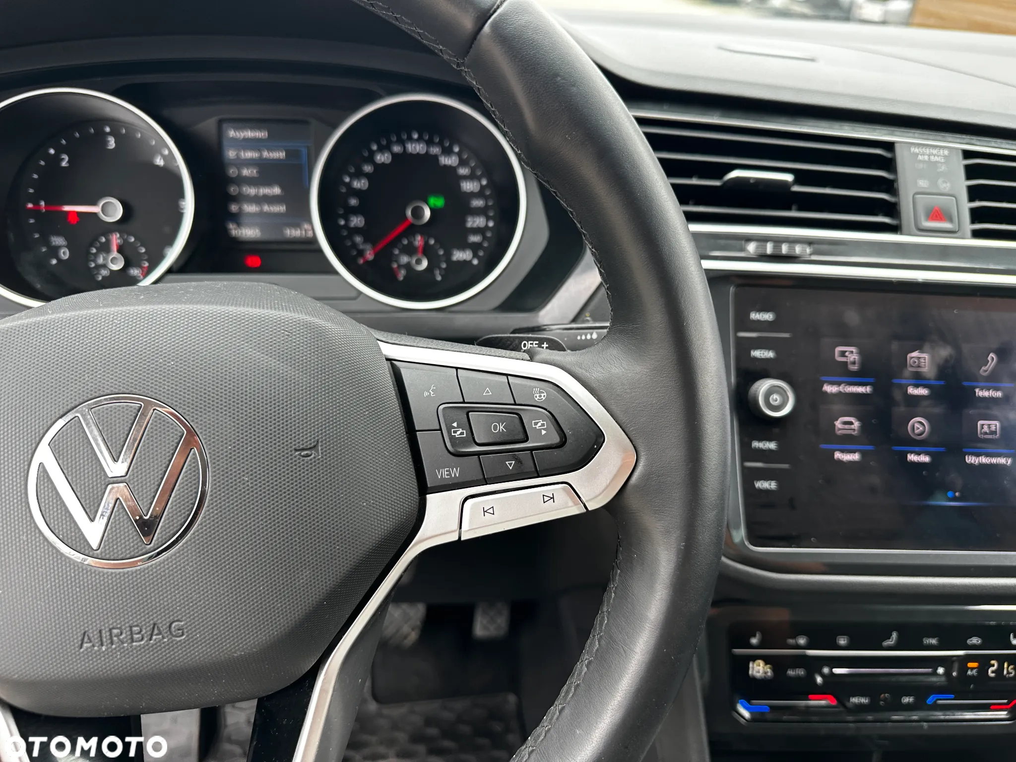 Volkswagen Tiguan - 11