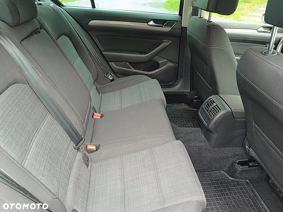 Volkswagen Passat 1.5 TSI EVO Business DSG - 24