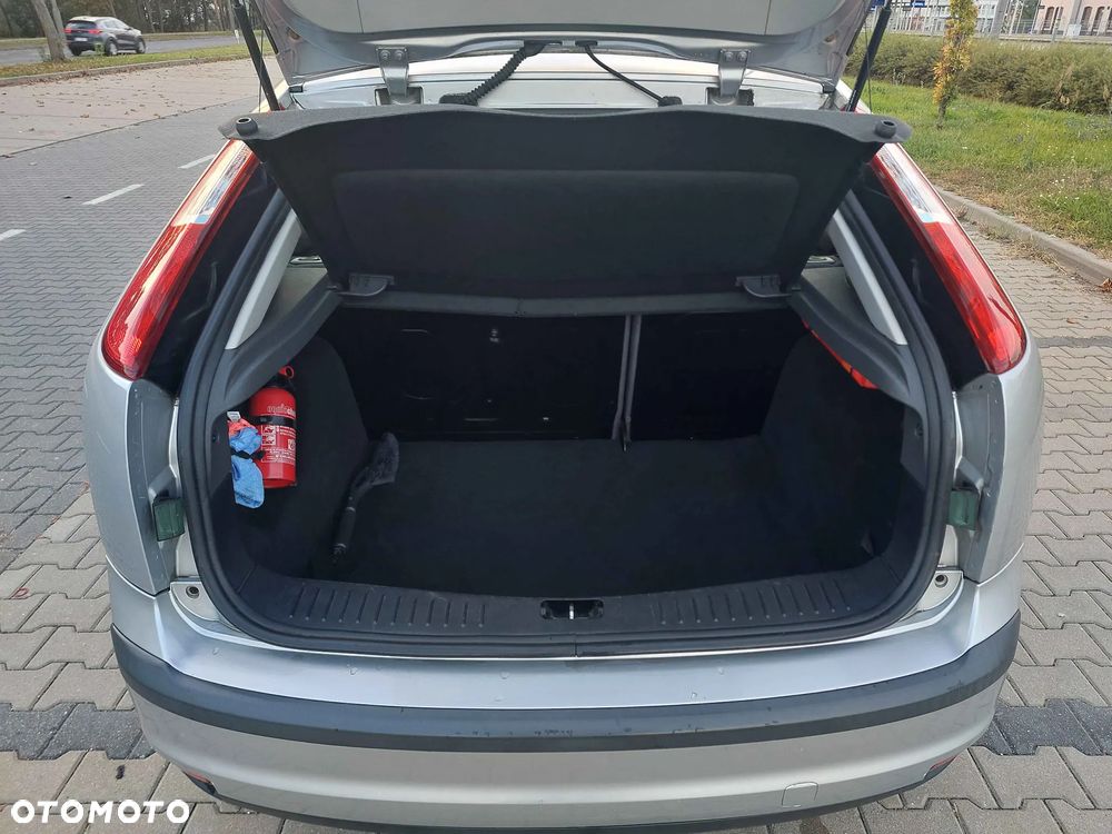 Ford Focus - 11