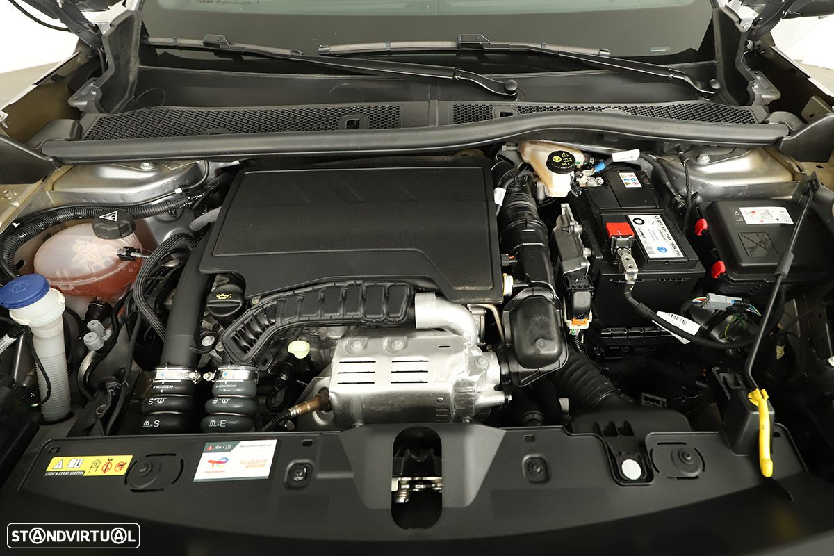 Peugeot 2008 1.2 PureTech Allure - 24