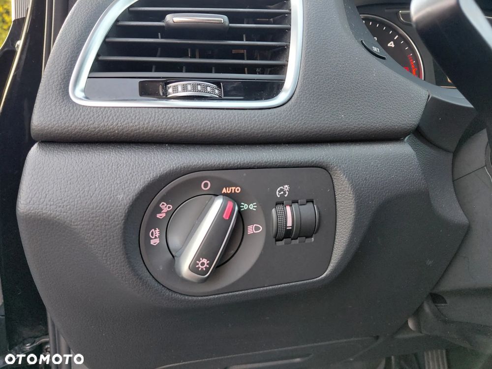 Audi Q3 2.0 TDI Quattro Design S tronic - 17