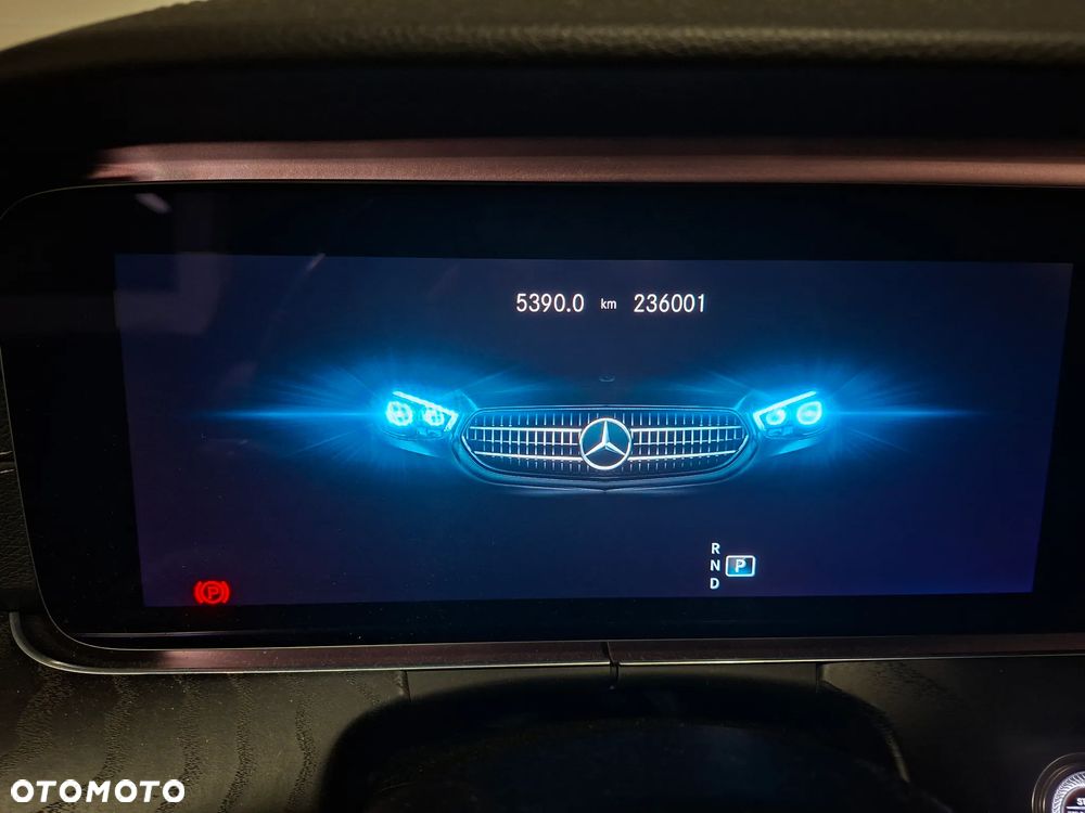 Mercedes-Benz Klasa E 220 d 4-Matic AMG - 13