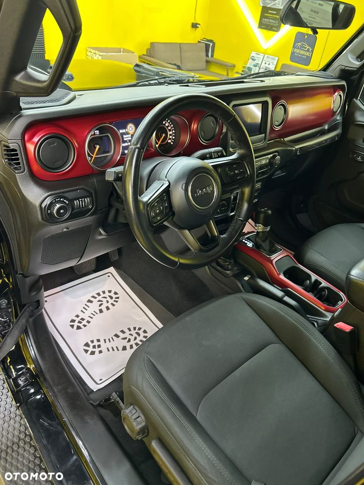 Jeep Wrangler - 6
