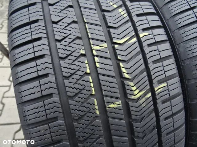235/40/R18 95Y Vredestein Quatrac - 2