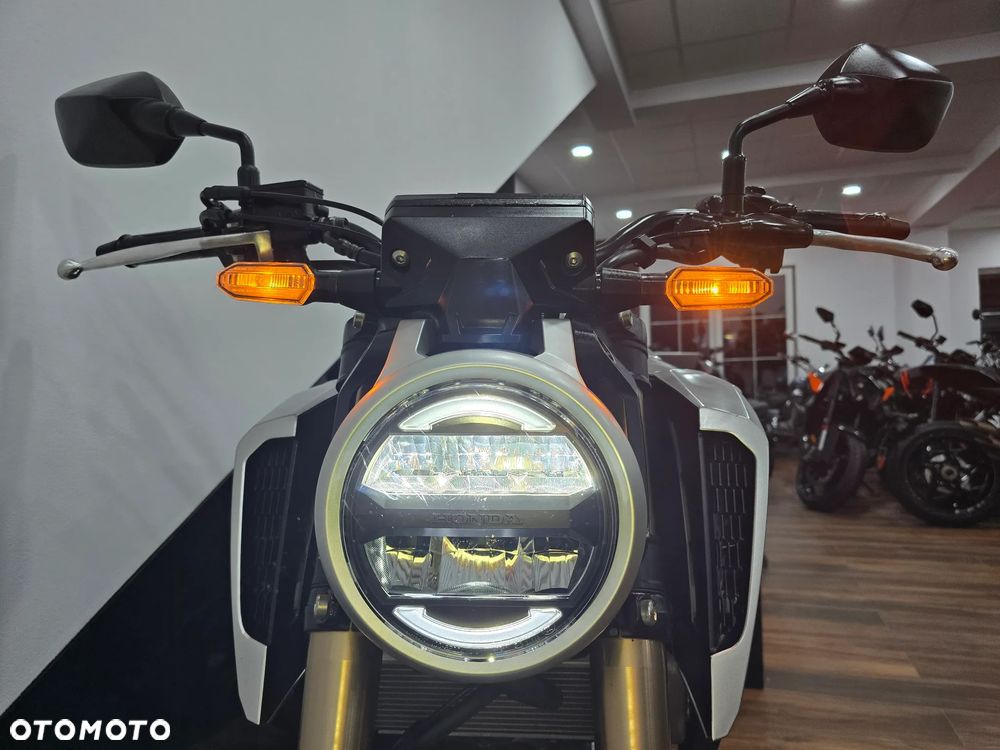 Honda CB - 15