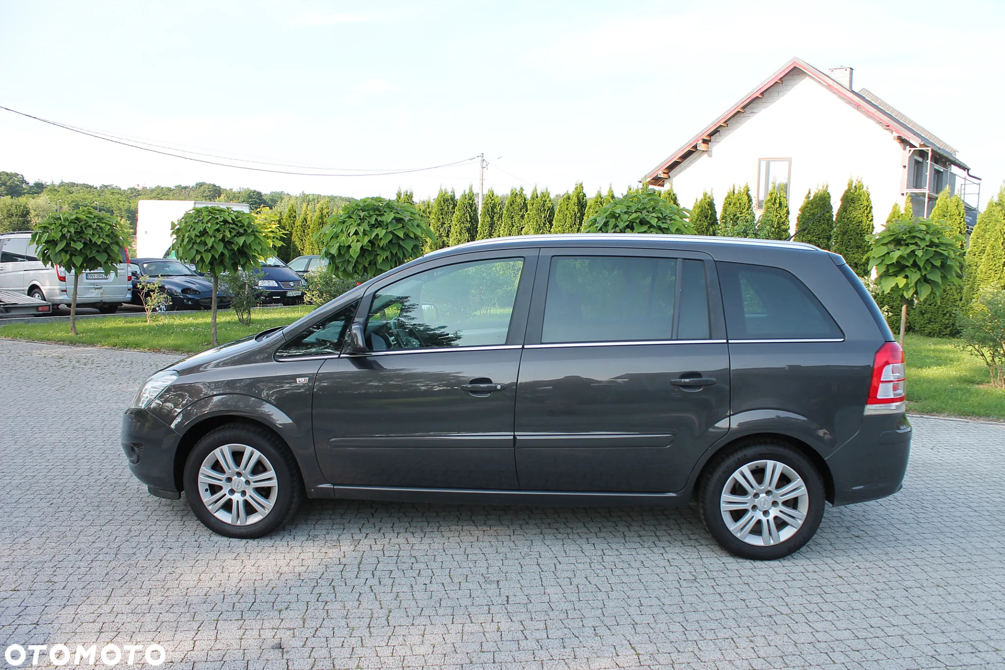 Opel Zafira 1.8 Cosmo EU5 - 24