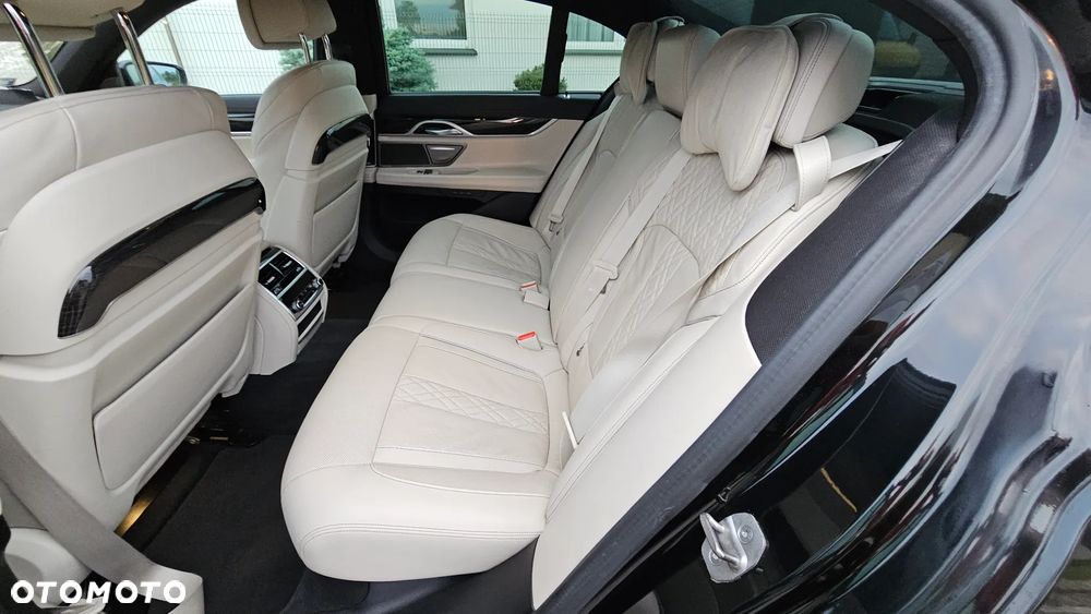 BMW Seria 7 730d xDrive mHEV sport - 8