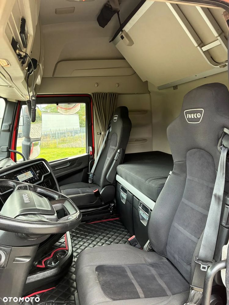 Iveco S-WAY 490 - 17