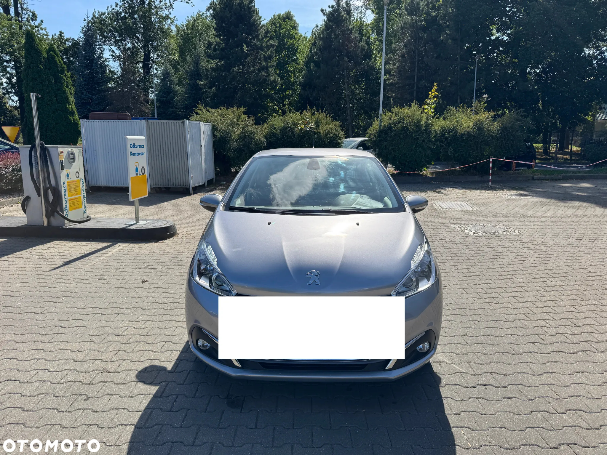Peugeot 208 1.2 PureTech Allure - 8