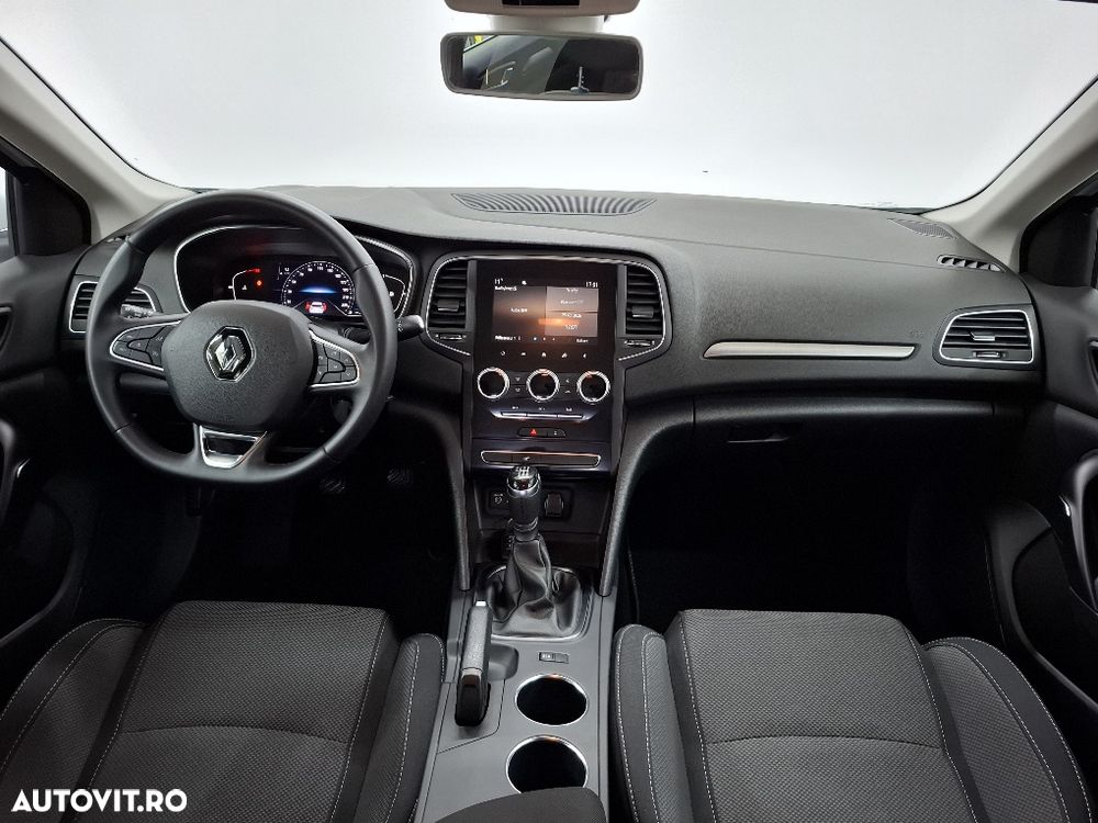 Renault Megane TCE 140 Equilibre - 3