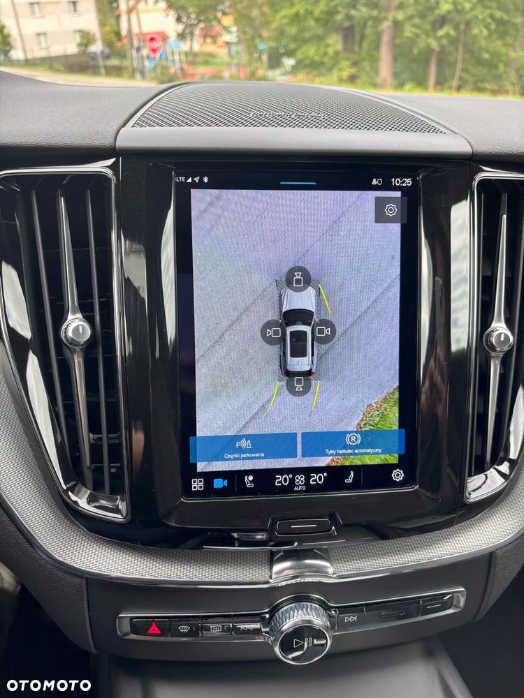 Volvo XC 60 T6 Plug-In Hybrid AWD Plus Dark - 13