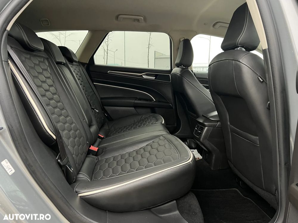 Ford Mondeo 2.0 HEV Vignale - 10