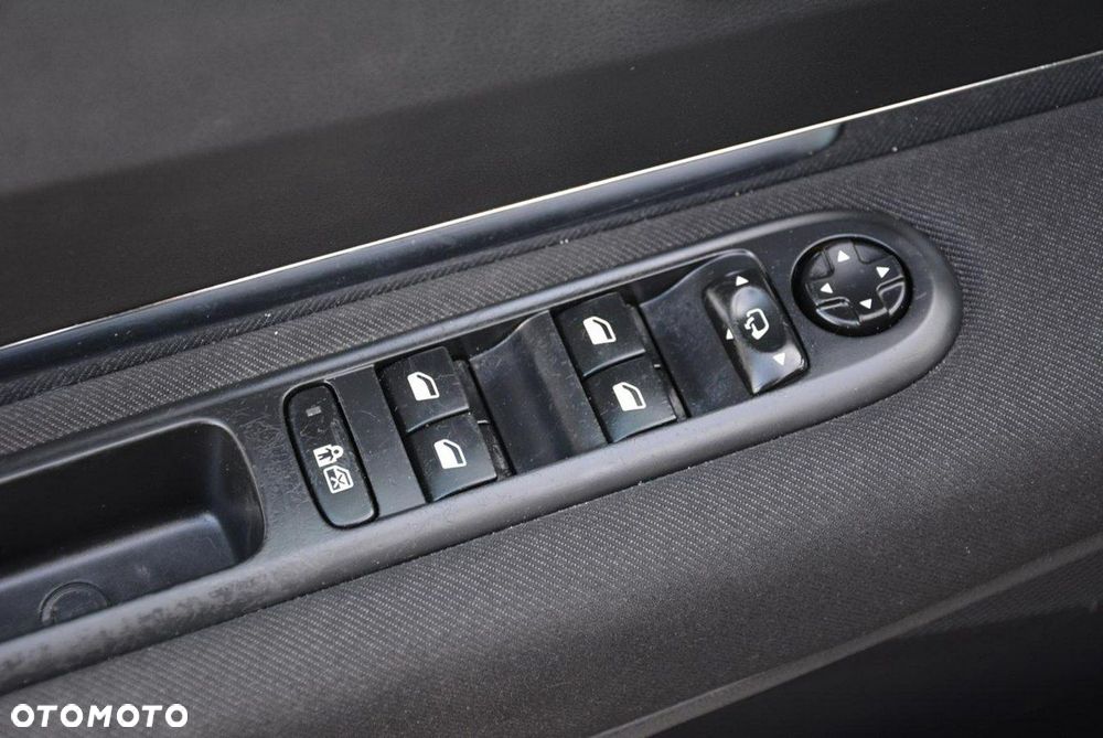 Peugeot 3008 Hybrid4 - 34