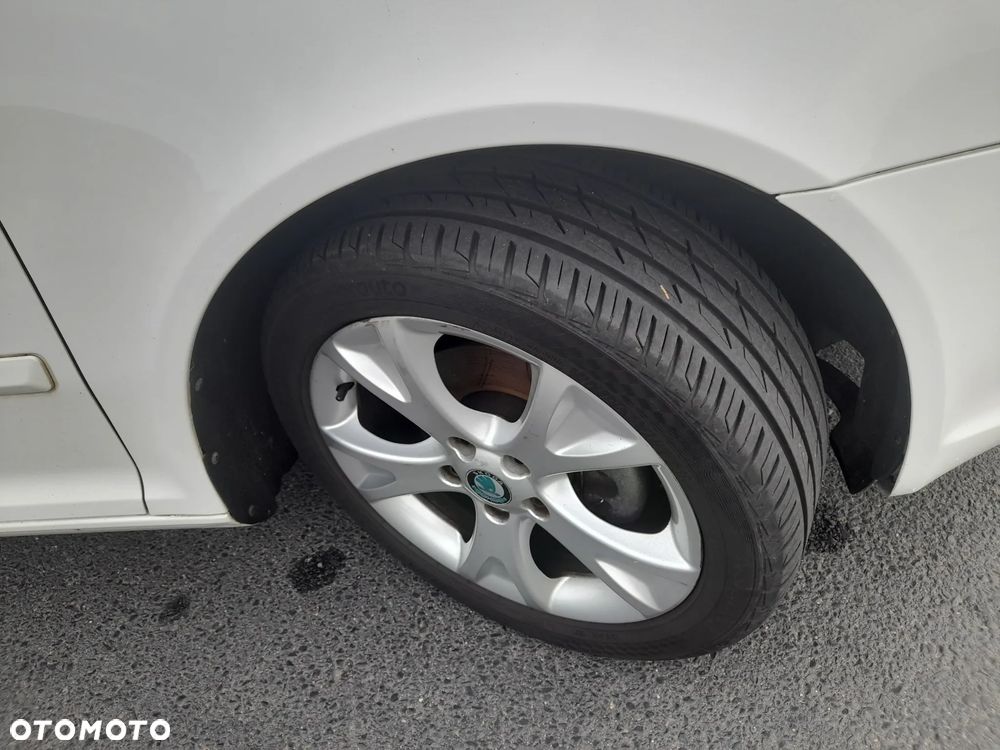 Skoda Octavia 2.0 TDI DPF Elegance - 21