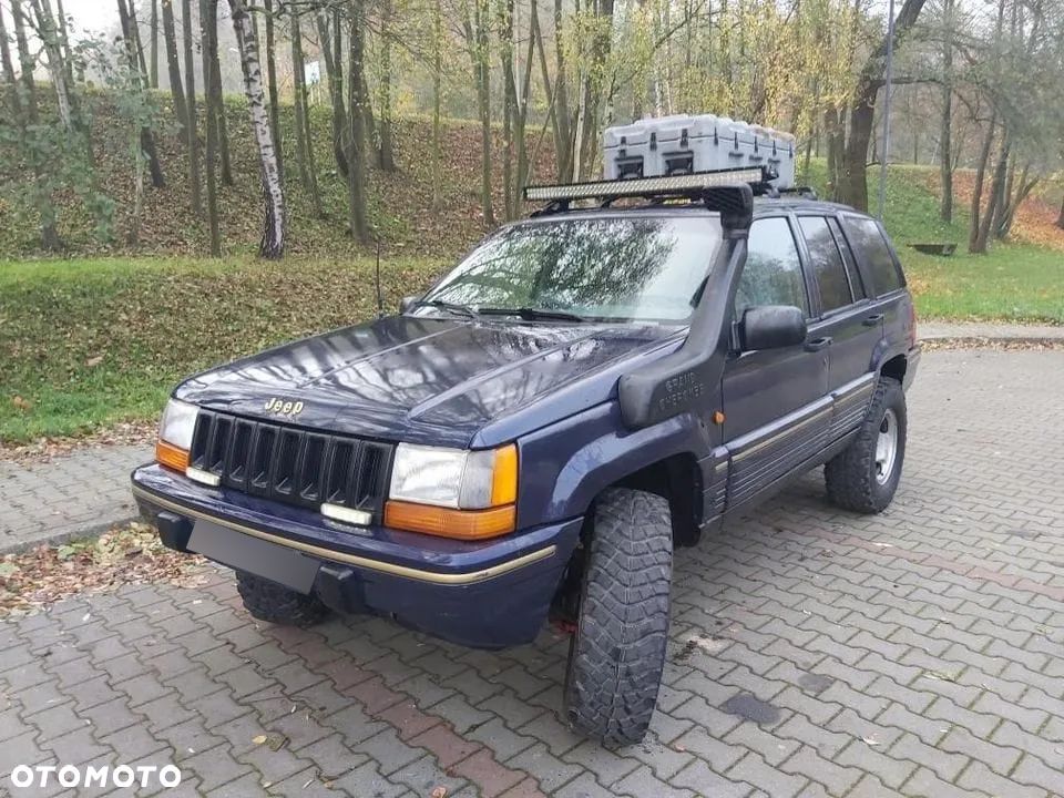 Jeep Grand Cherokee - 1