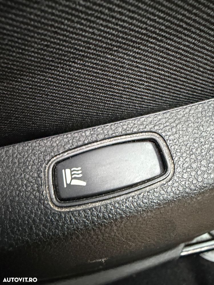 Dacia Duster 1.5 dCi EDC Prestige jante 17" - 38