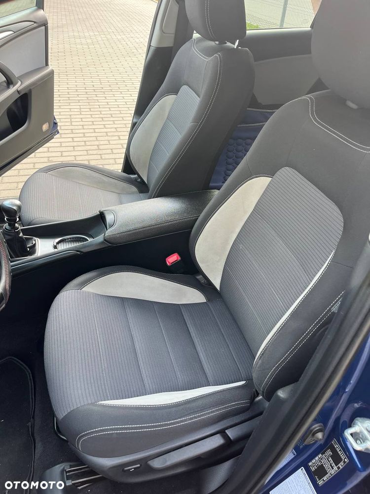 Toyota Avensis 2.0 D-4D Prestige - 12