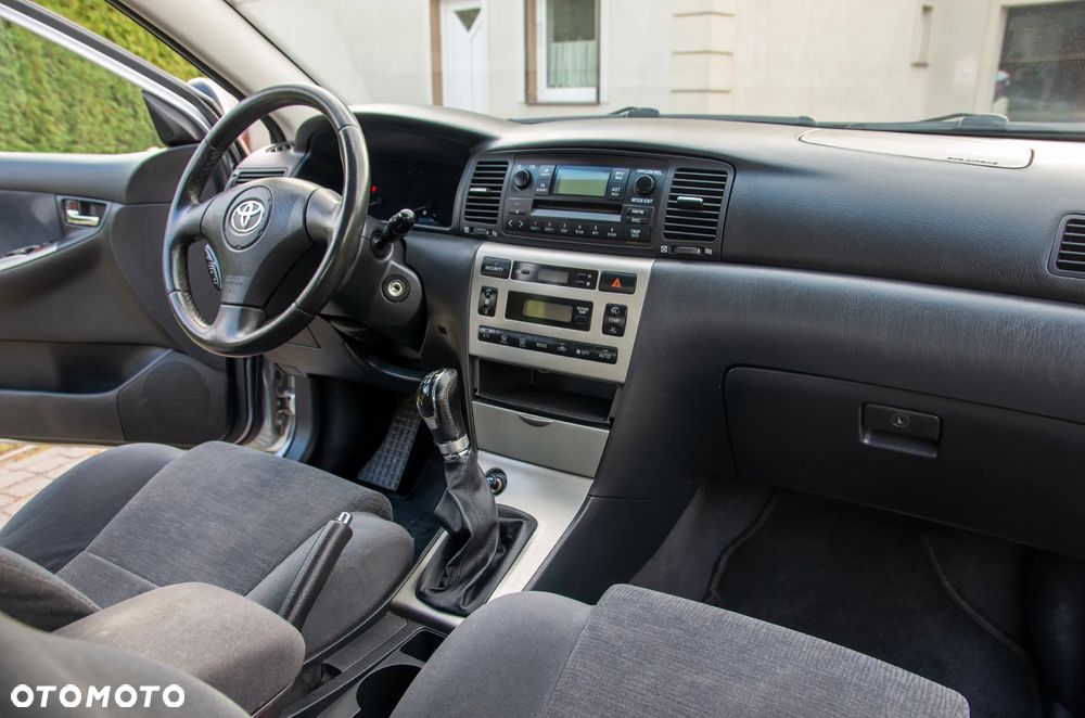 Toyota Corolla - 15