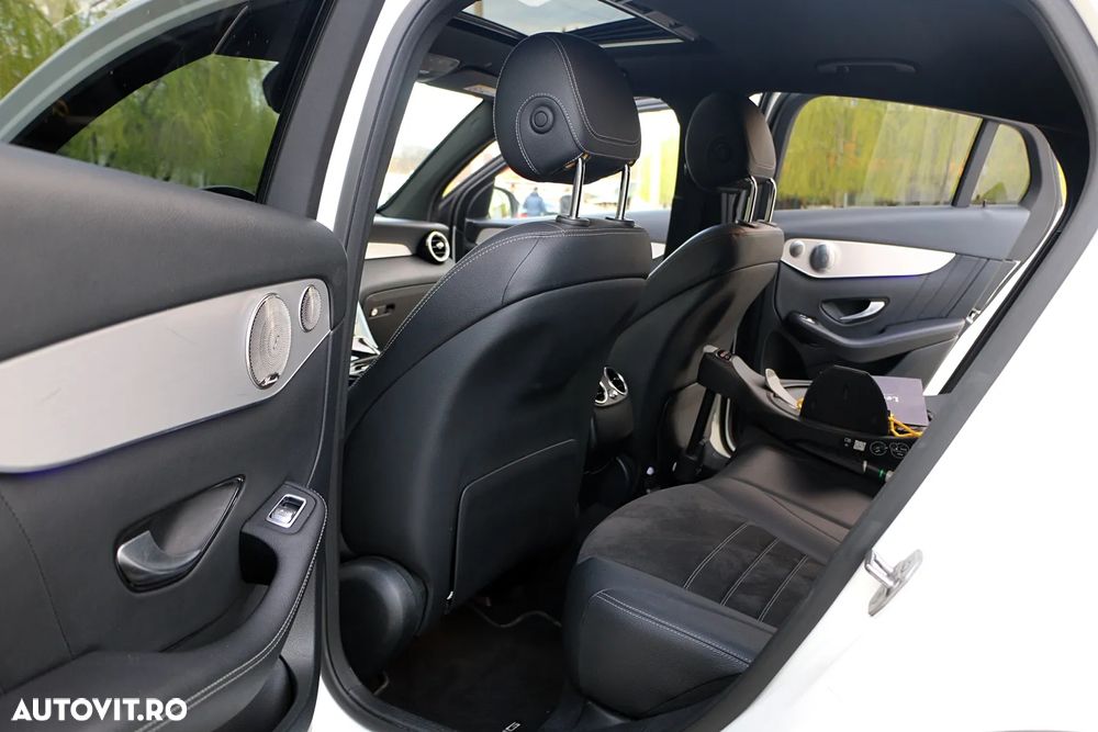 Mercedes-Benz GLC 300 de 4Matic 9G-TRONIC AMG Line Plus - 23