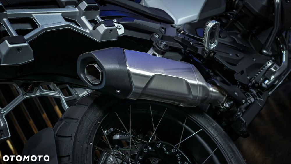 BMW R - 8