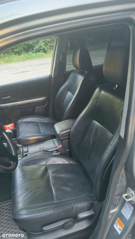 Suzuki Grand Vitara 2.0 - 19