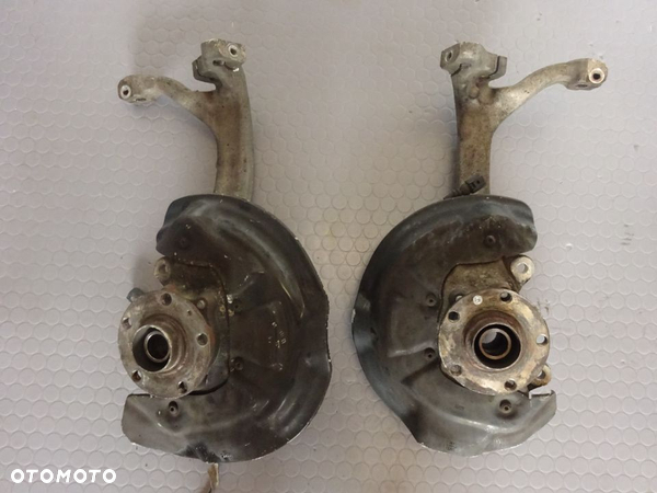 4F0258 257 zwrotnica piasta prawa lewa audi A6 c6 3.0 tdi bmk asb cdy czesci