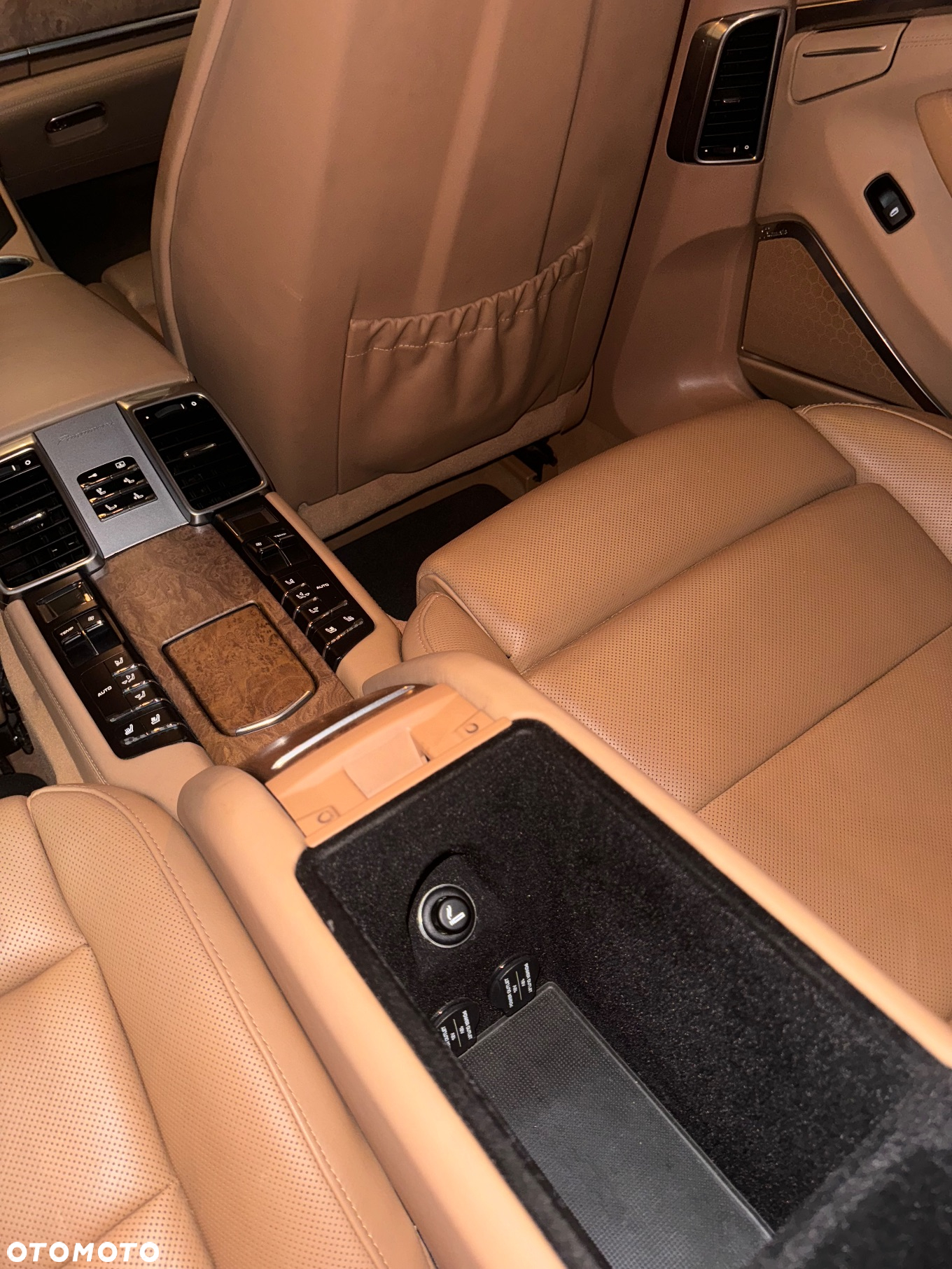 Porsche Panamera 4S - 26