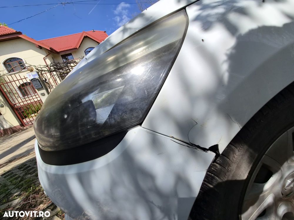 Renault Clio 0.9 TCe Authentique - 8