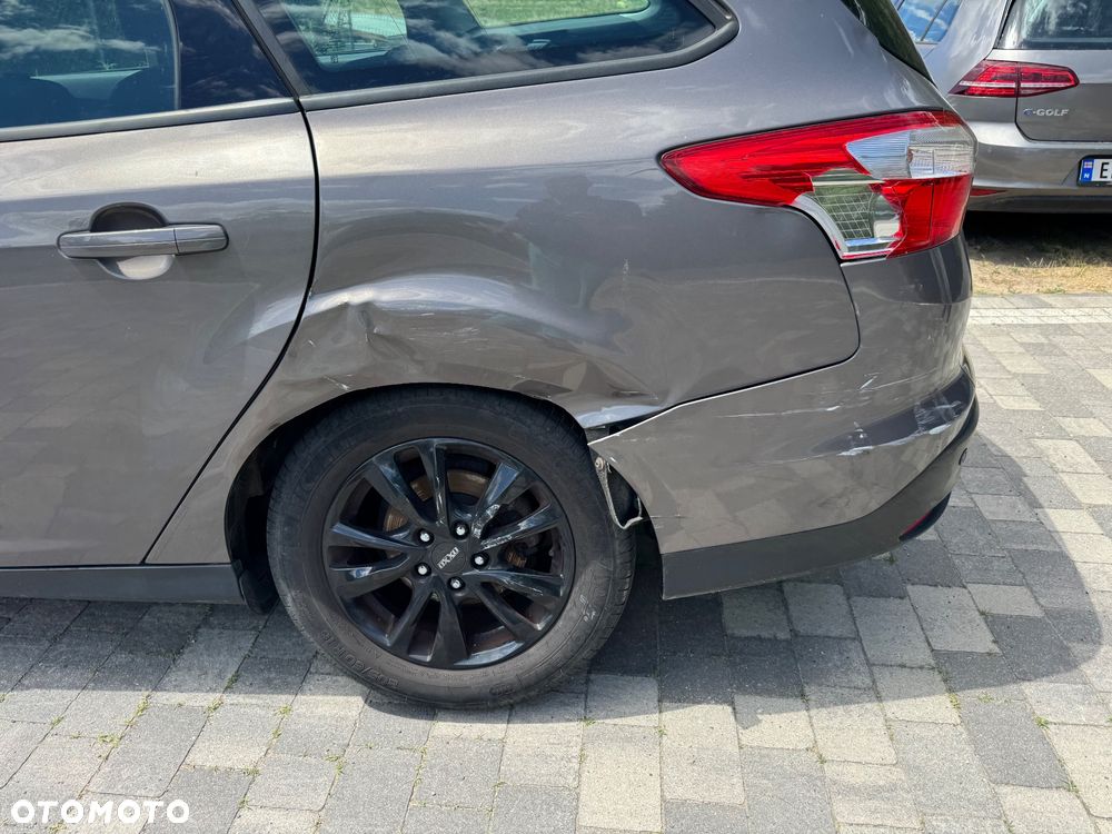 Ford Focus 1.6 TDCi DPF Ambiente - 7