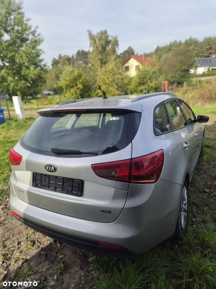 Kia Ceed - 4