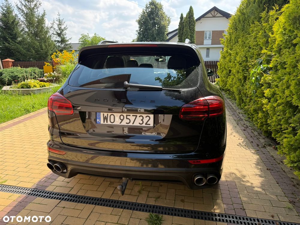 Porsche Cayenne S E-Hybrid - 9