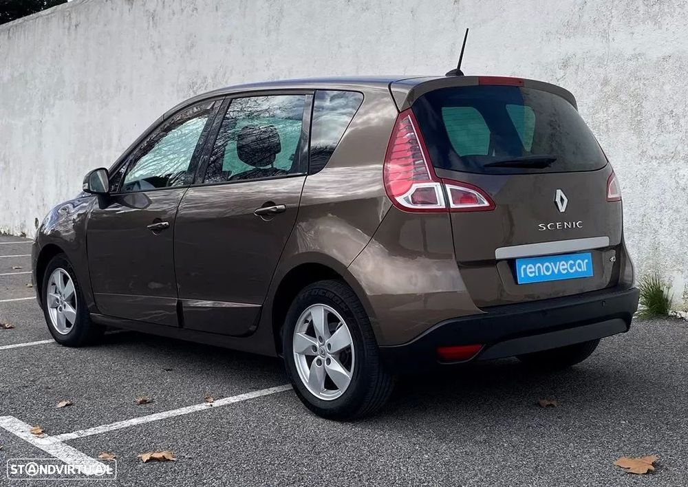 Renault Scénic 1.5 dCi Dynamique S - 2