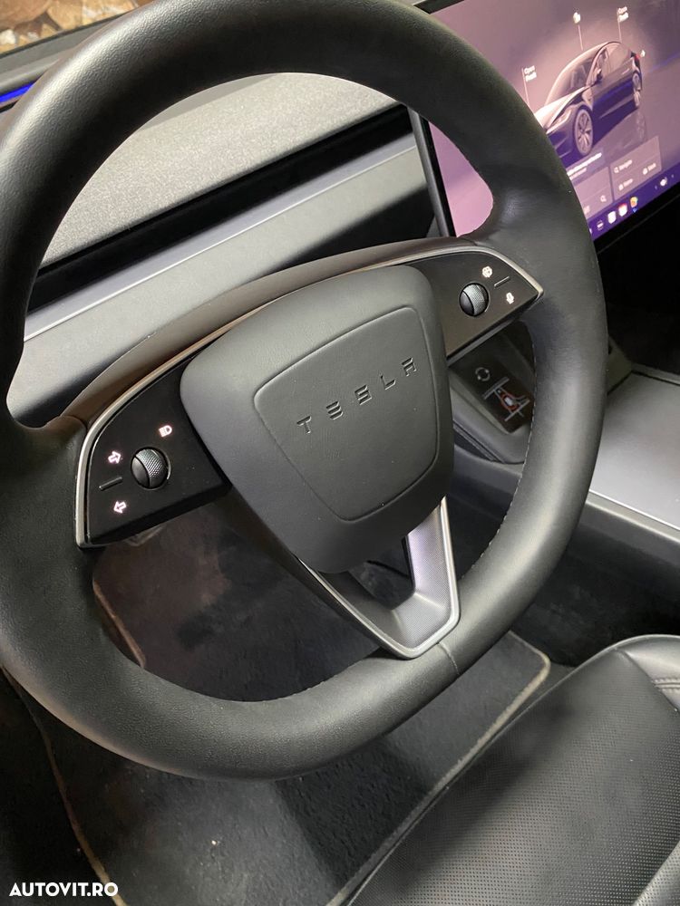 Tesla Model 3 RWD - 19