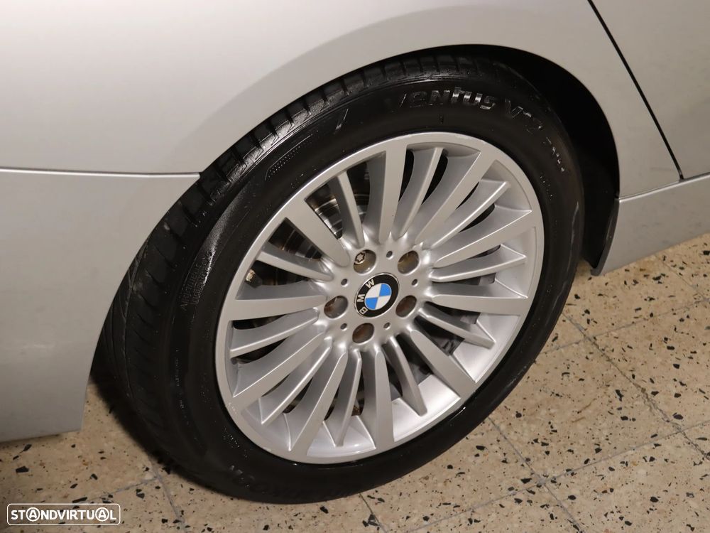BMW 318 Gran Turismo d Auto Line Luxury - 37