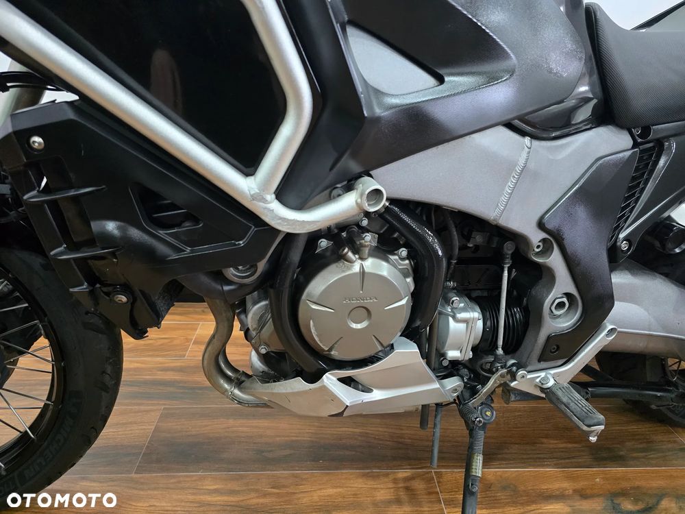 Honda VFR - 14