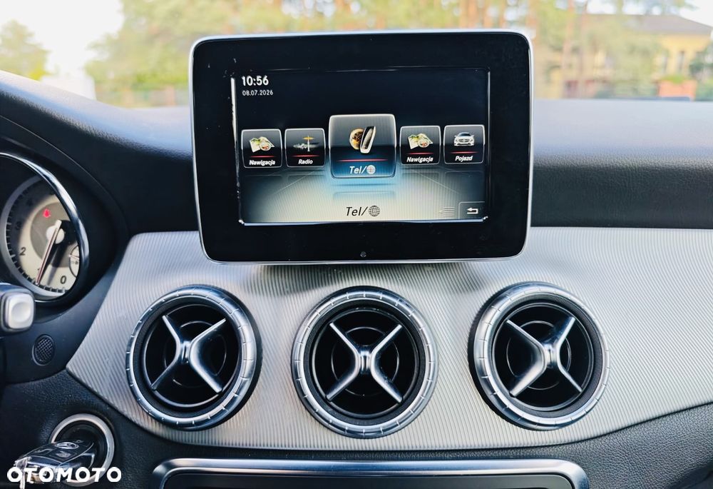 Mercedes-Benz CLA - 27