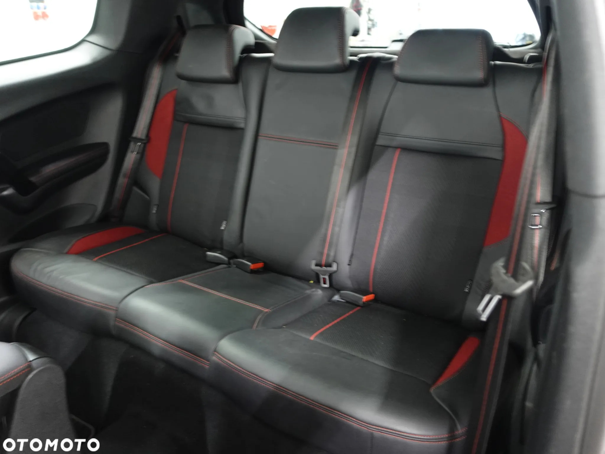 Peugeot 208 GTI 200 THP - 25