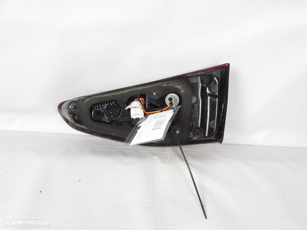 Farolim da mala Esquerdo/Trás Seminovo/ Original KIA XCEED (CD) 92403J7050 - 2