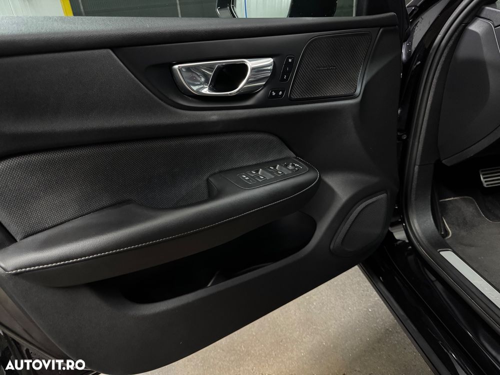 Volvo S60 T5 R-Design - 9