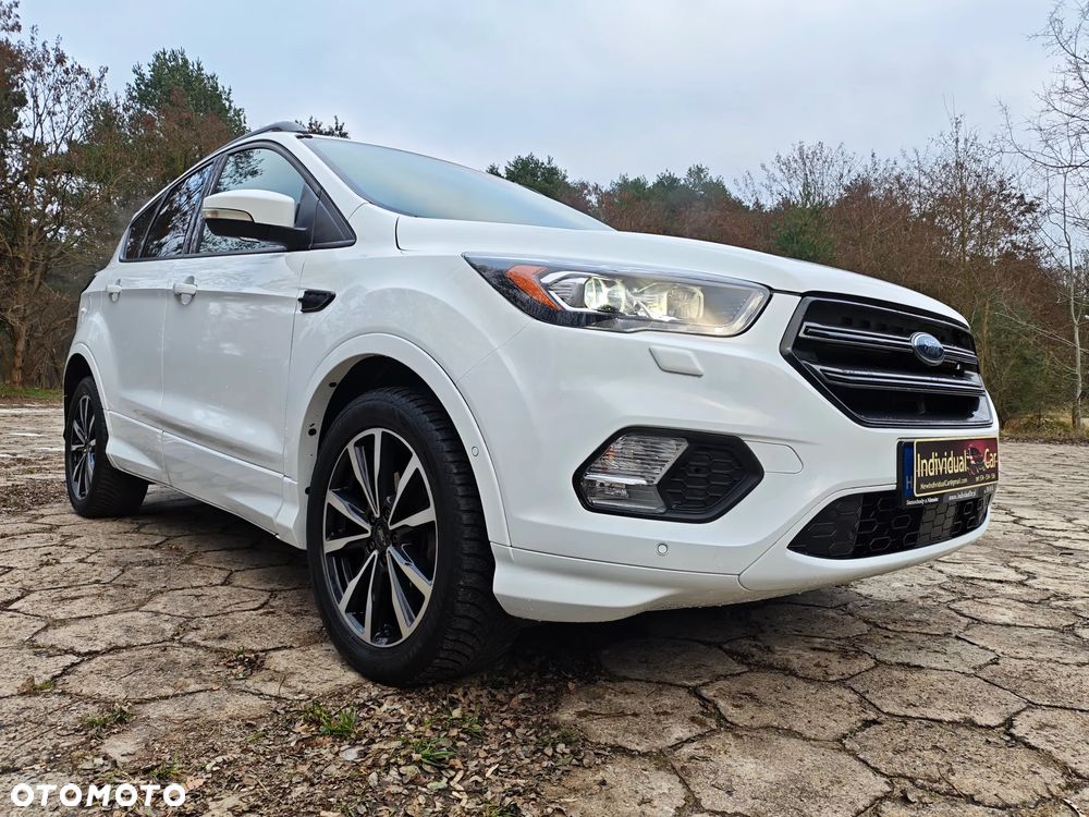 Ford Kuga 1.5 EcoBoost 2x4 ST-Line - 9