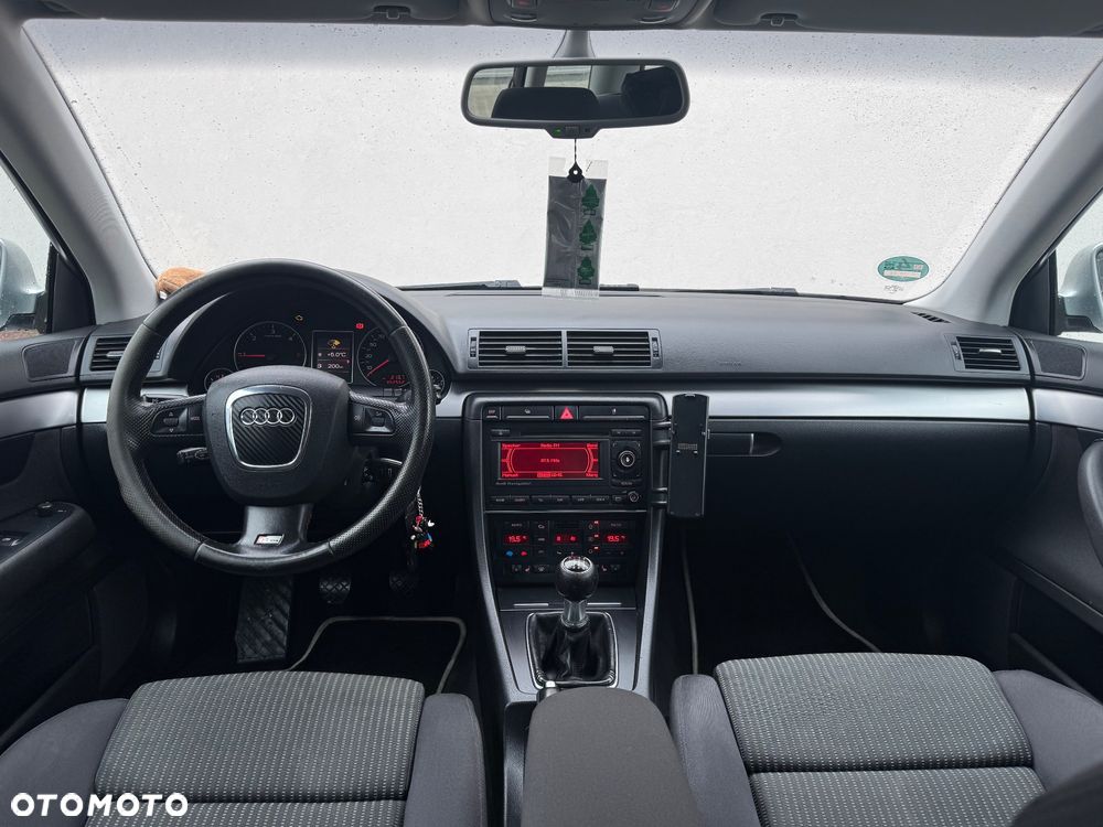 Audi A4 Avant 2.0 TDI DPF - 9