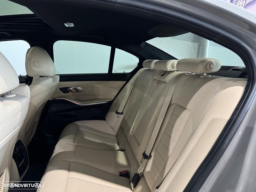 BMW 330 i Pack M Auto - 13