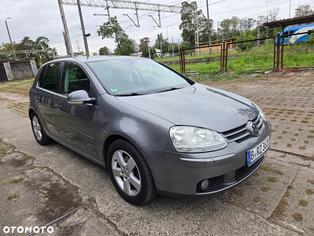 Volkswagen Golf 1.9 TDI DPF United - 5