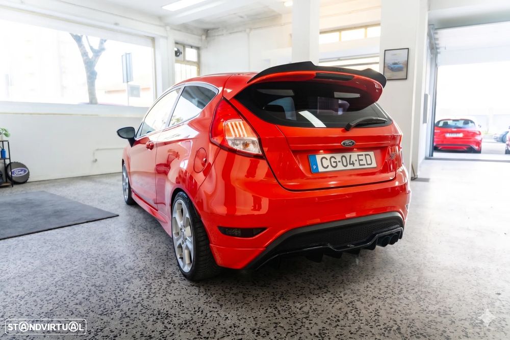 Ford Fiesta 1.6 T ST - 6