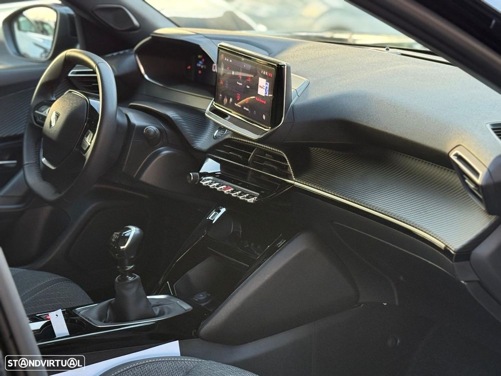 Peugeot 2008 1.2 PureTech Allure - 8