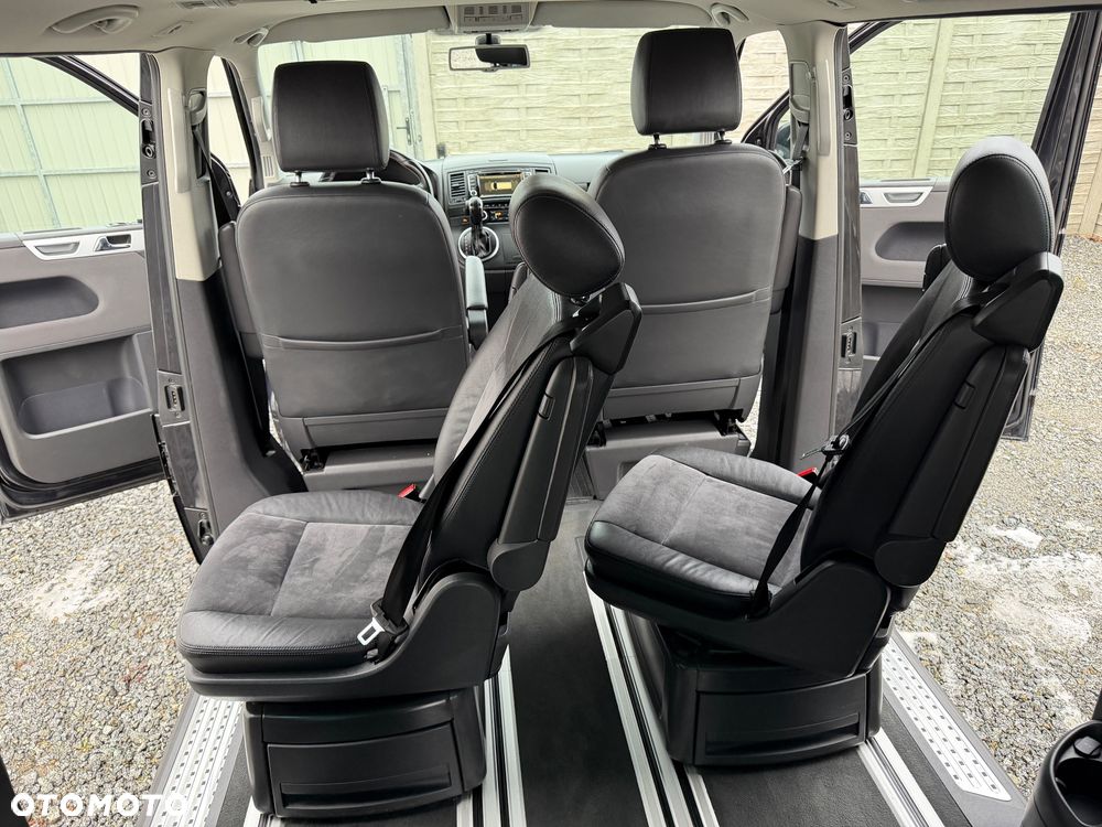 Volkswagen Multivan - 11